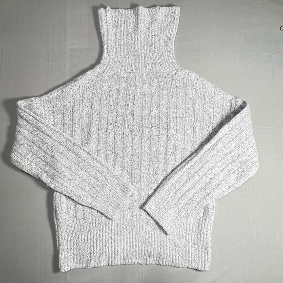 William Rast Sweaters - Williamrast Women Sweater-Turtle Neck Size -S